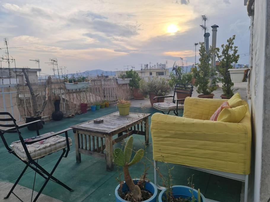 Appartamento Καλινοβου 1 Κευελπιδων Πεδιον Αρεωσ Atene Esterno foto